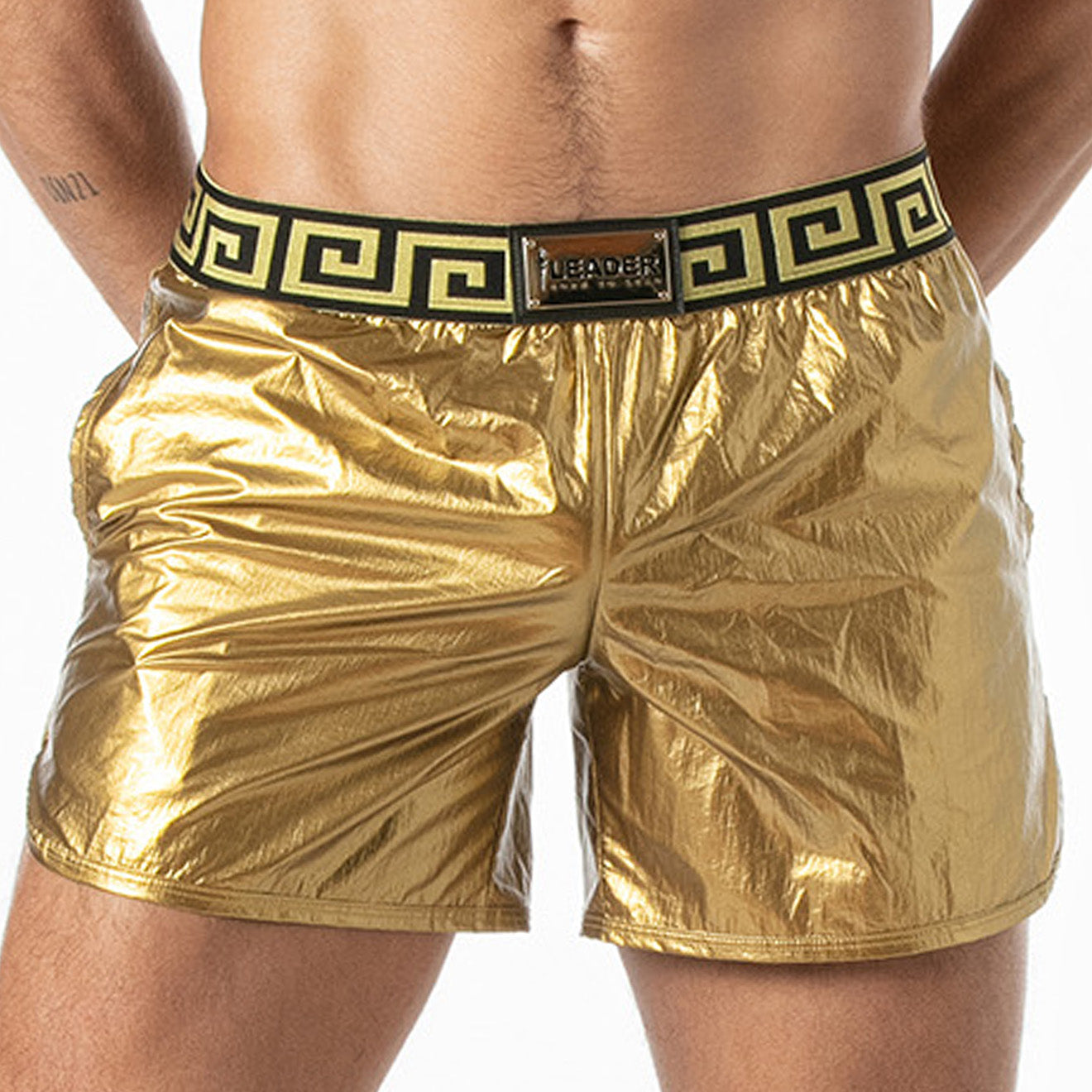 Invictus Party Shorts Black Gold