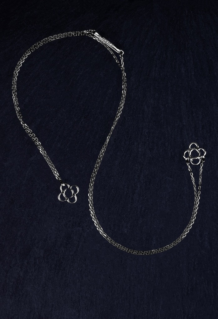 Barcelona Flower Necklace - Silver